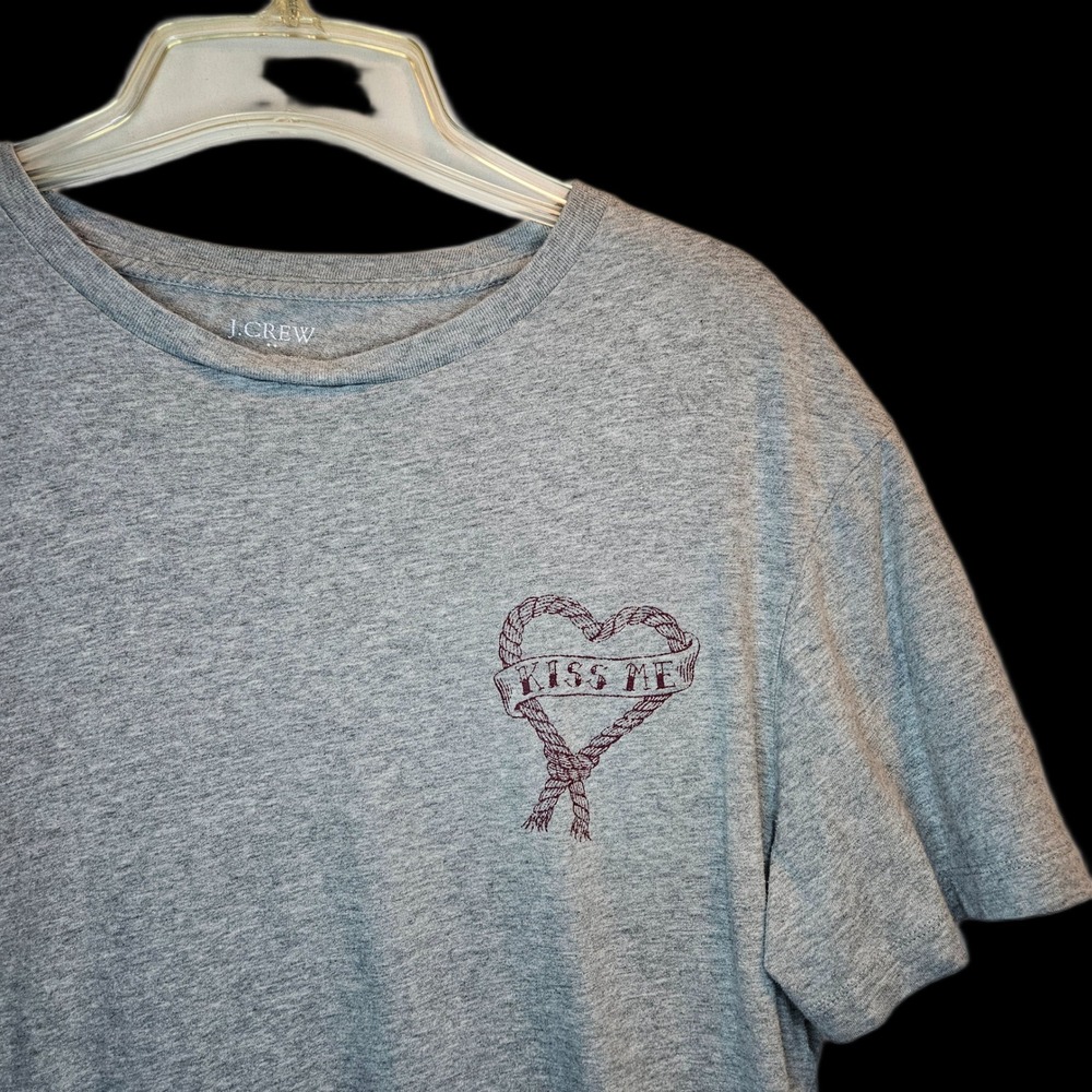 J. Crew XL "Kiss Me" Short Sleeve Crew Neck Graphic T-Shirt